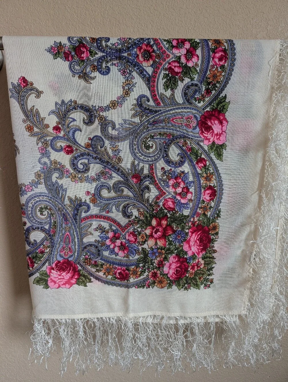 Pavlovo Posad 100% Wool Floral Pattern Women's Shawl